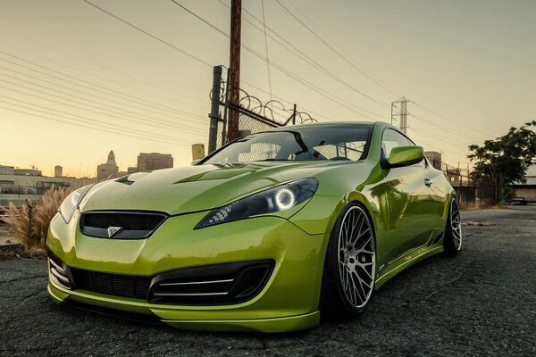 Hyundai Genesis tuning vert