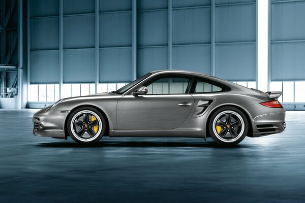 Profil Porsche argent avec Turbo 911