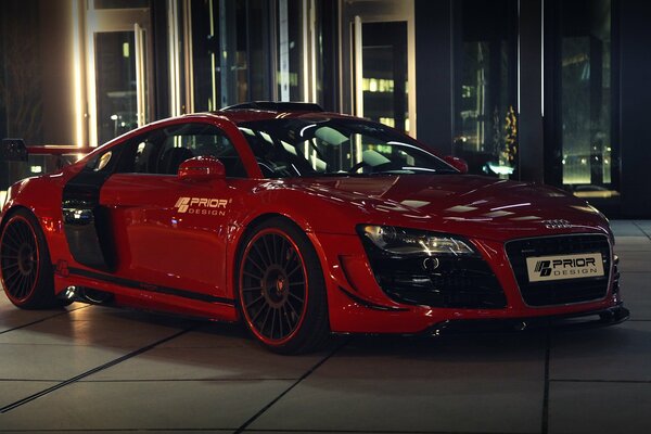 Прекрасная красная audi r8