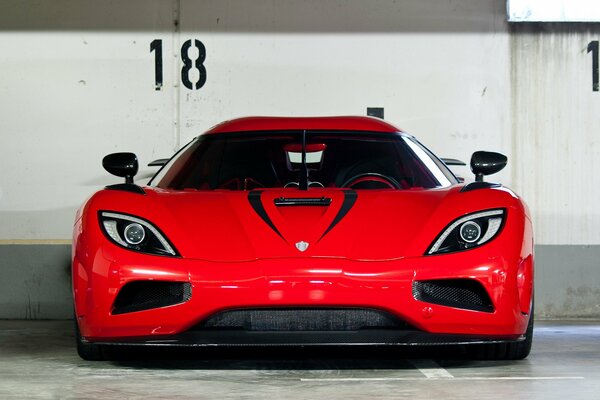 koenigsegg agrera r red supercar