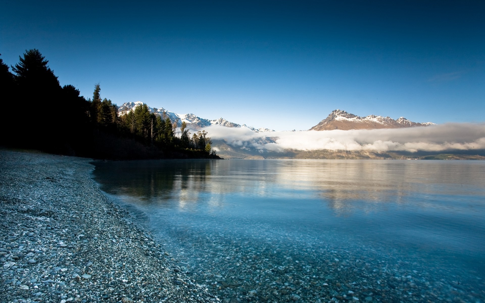 pierres lac deverya montagnes nuages