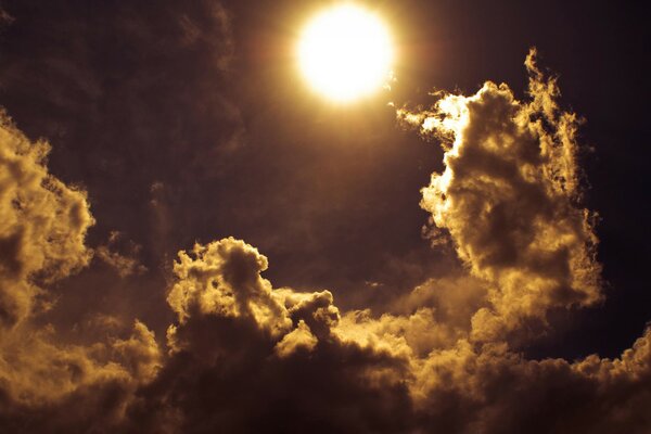 The sun in beautiful clouds