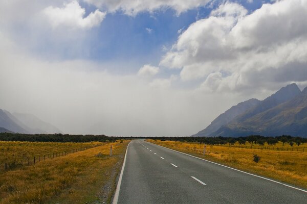 La strada che conduce in lontananza