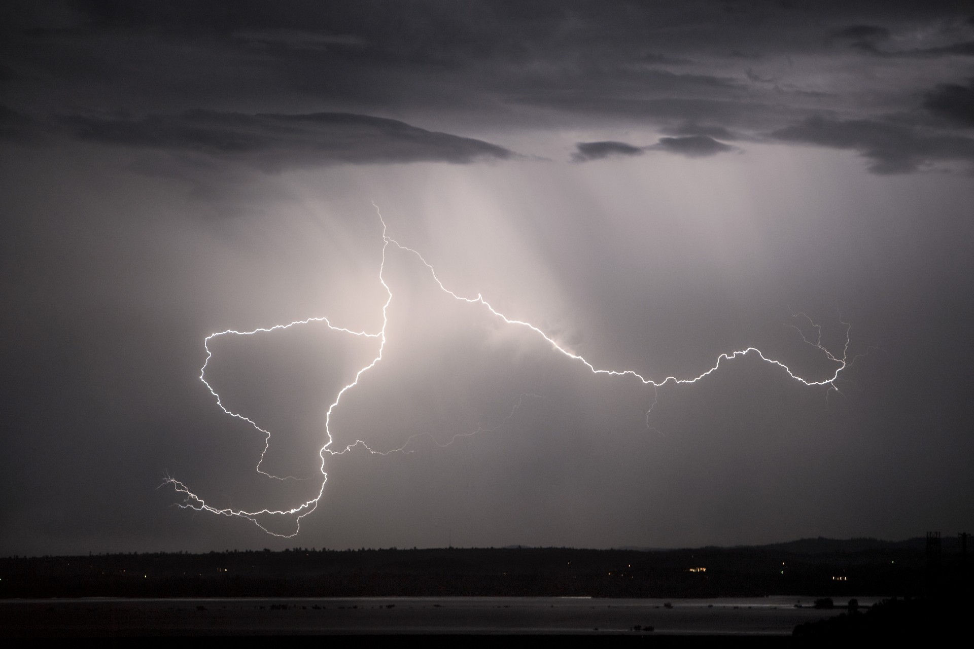 blitz nacht himmel