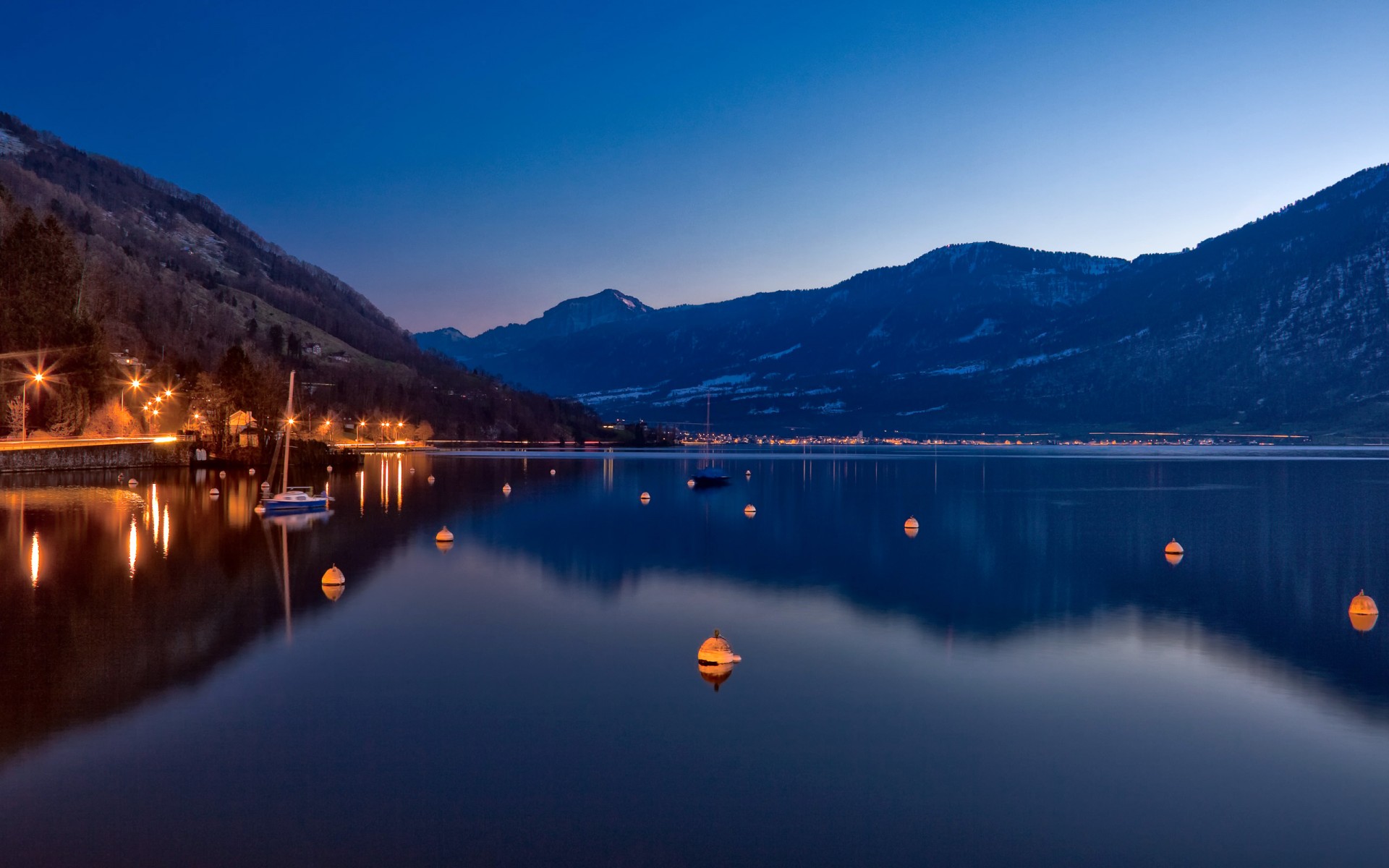 Цюрихское озеро Швейцария