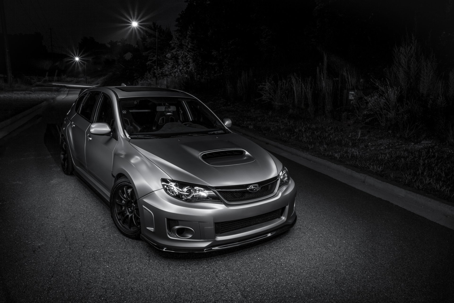 ubaru impreza wrx sti argent nuit route avant lumière