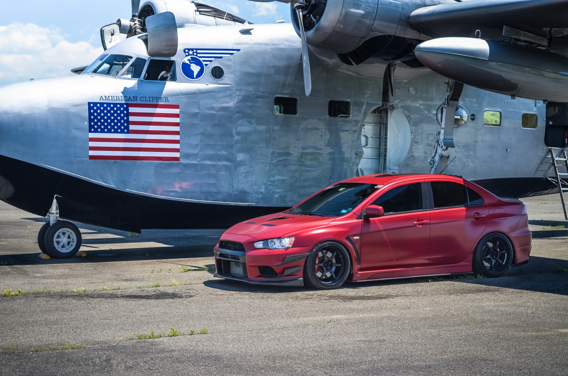 mitsubishi lancer evolution x rouge avion mitsubishi lancer evolution rouge