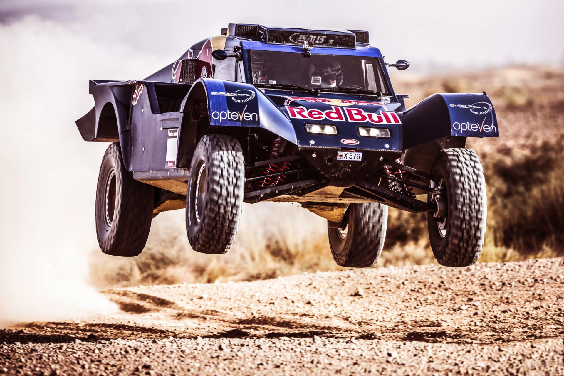 buggy coche dakar rally deporte velocidad carrera vuela toro rojo