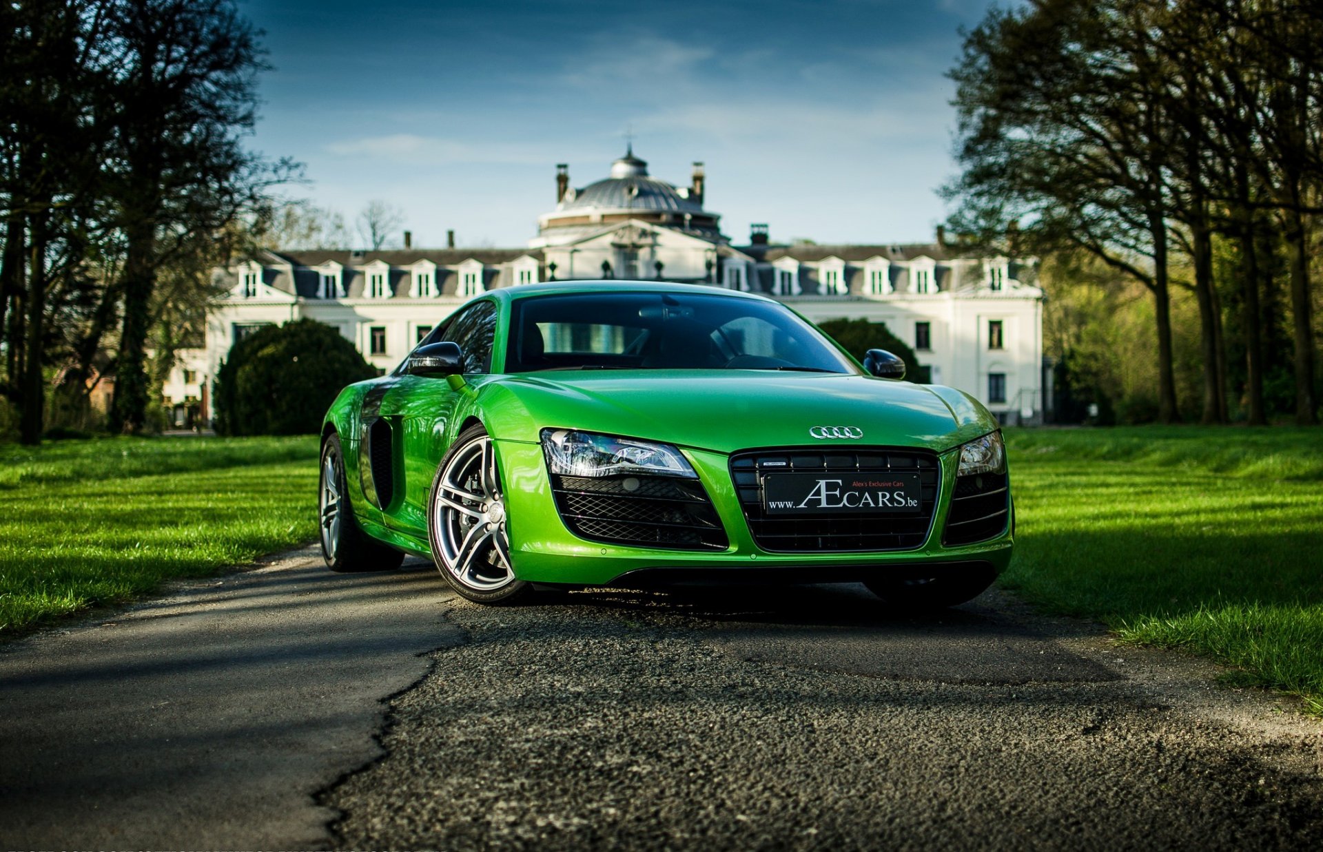 audi r8 grün audi haus himmel bäume