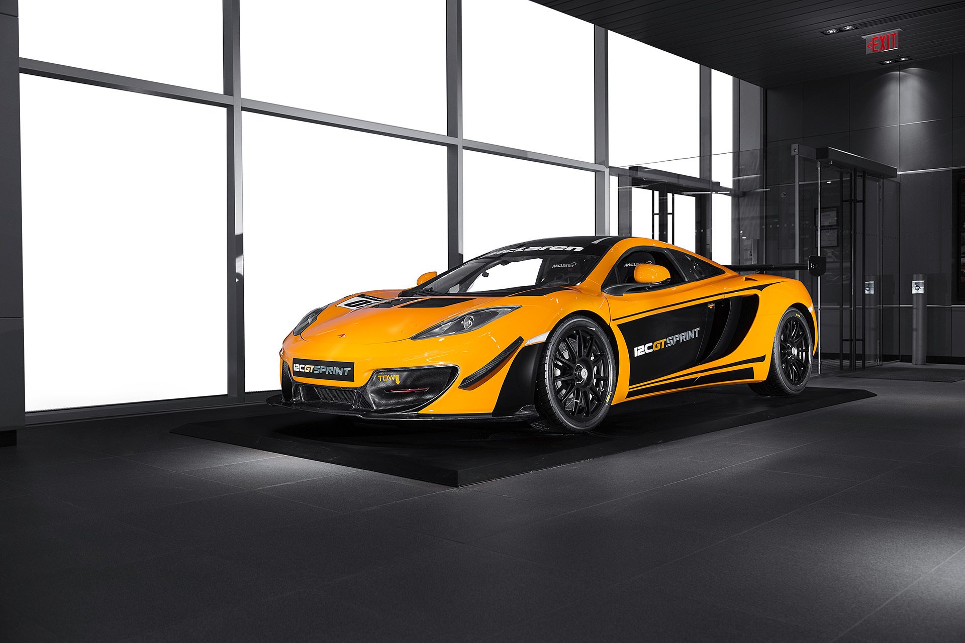 mclaren mp4-12c gt sprint naranja frente