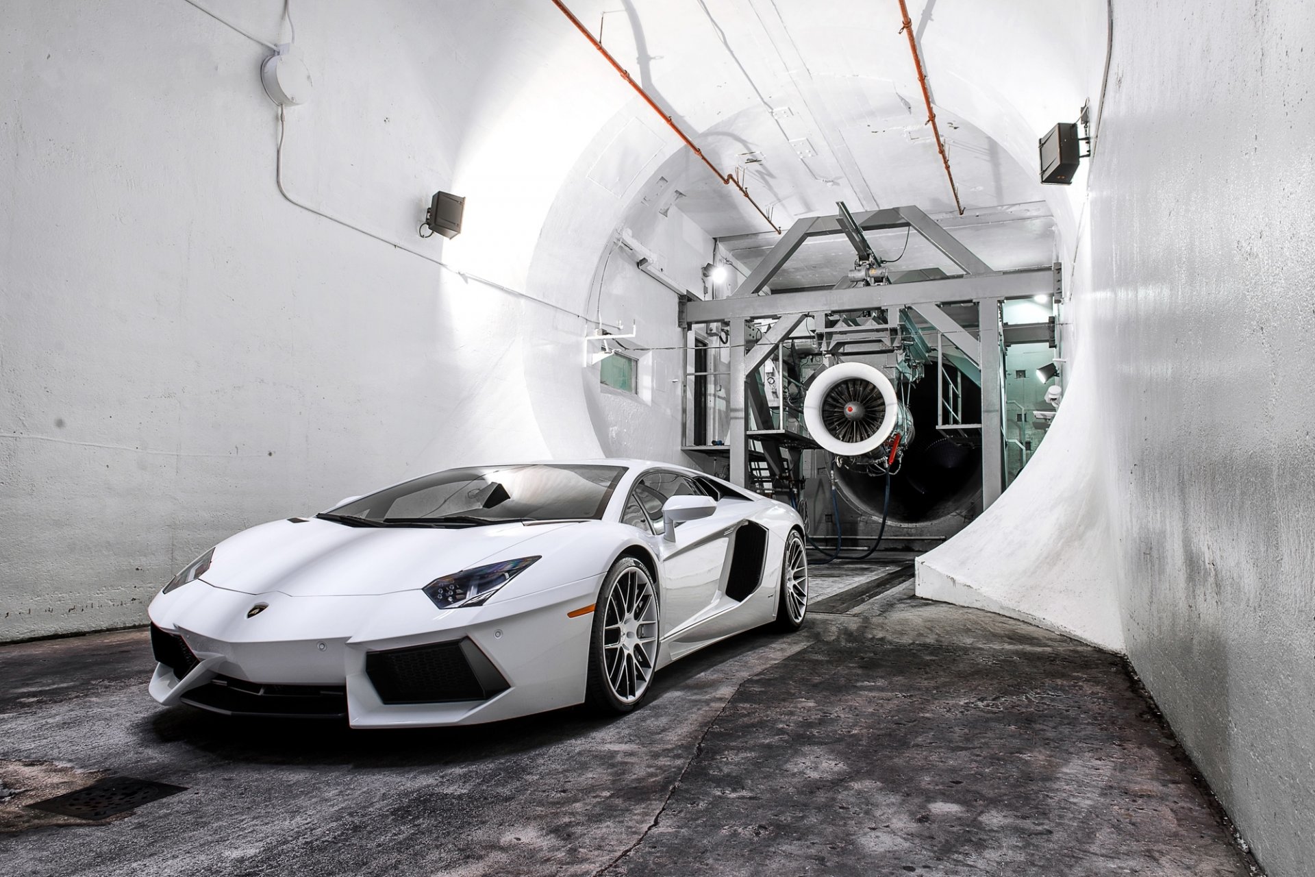 lamborghini aventador lp700-4 bianco lamborghini aventador vista frontale luce di inondazione riflessione