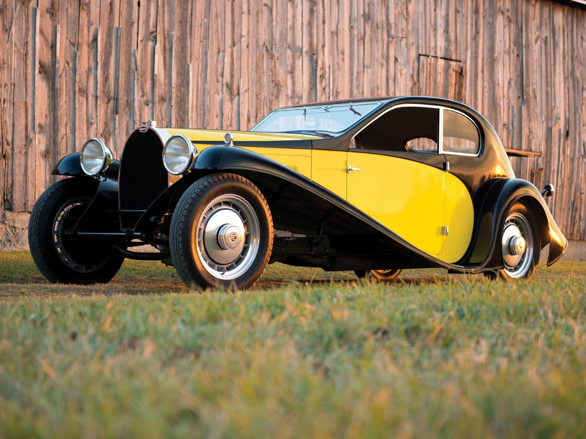 retro auto bugatti tipo 46 super profilo coupé 1930