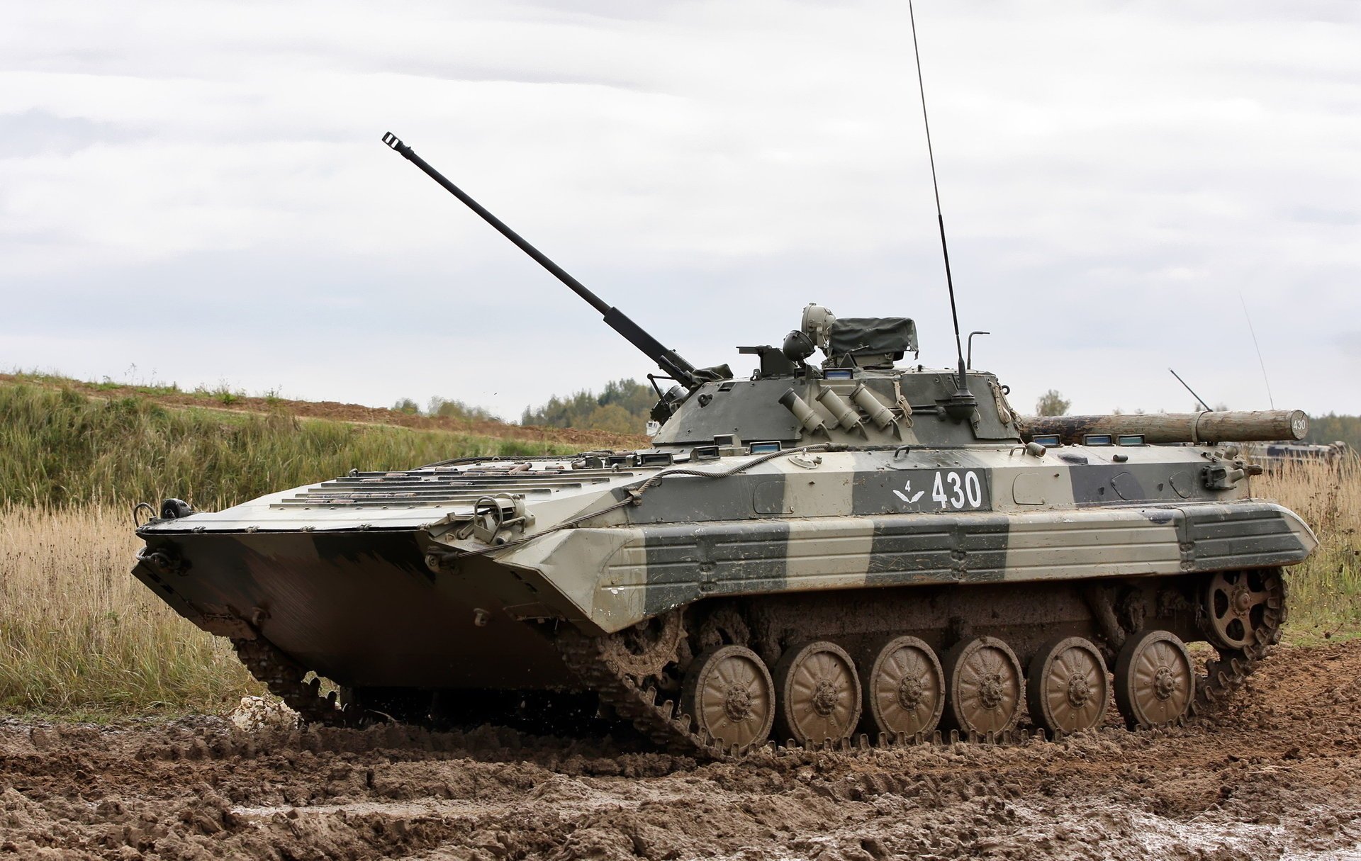 bmp2 rossia exercice armée