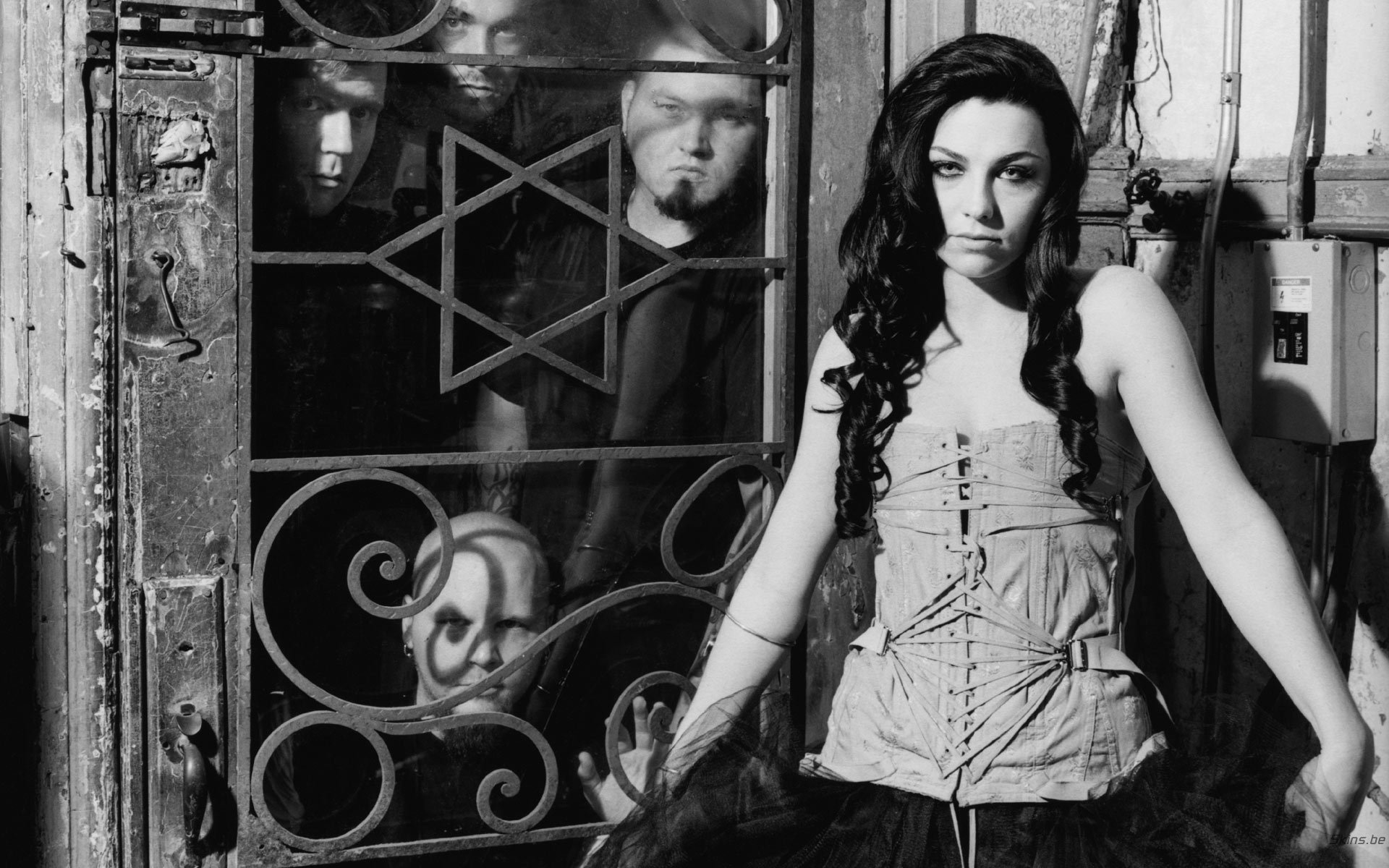 fall evanescence amy lee