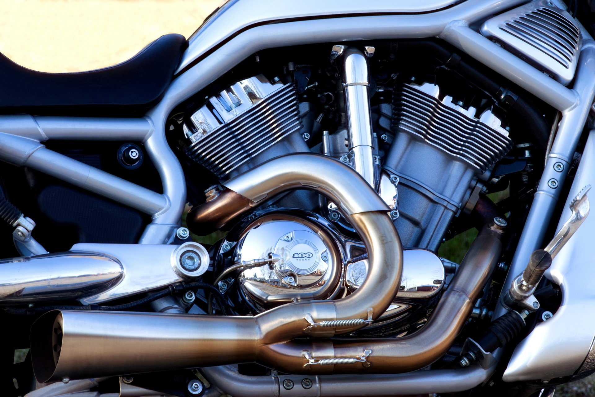 harley davidson frame engine of the tube chrome