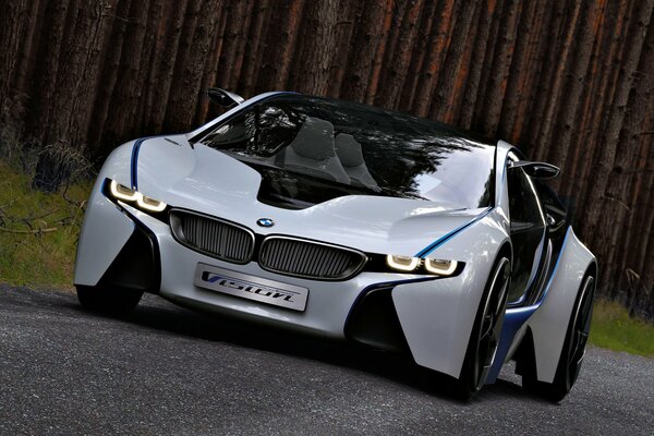 Vor dem BMW efficientdynamics Auto mit coolem Hintergrund