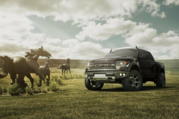 Ford recorre el campo junto a estatuas de caballos