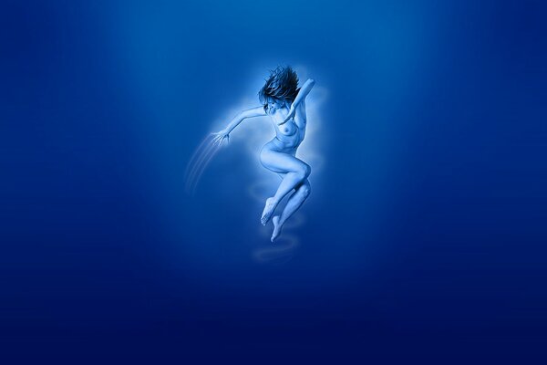El resplandor de una chica desnuda en azul
