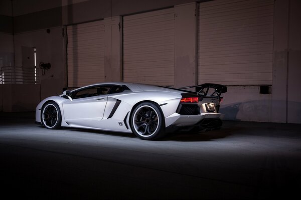 Lamborghini aventador LP700-4 white, rear view, black wheels