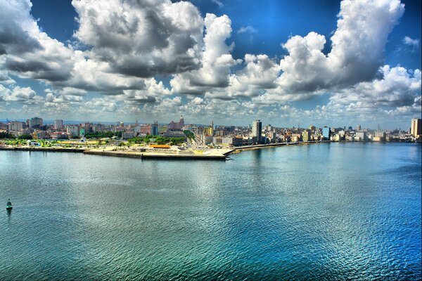 Uferpromenade auf Kuba Havanna hdr