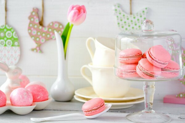 Douce photo rose. Tulipe dans un vase. Bonbons roses