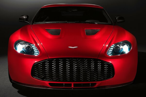 Rotes Auto Aston Martin