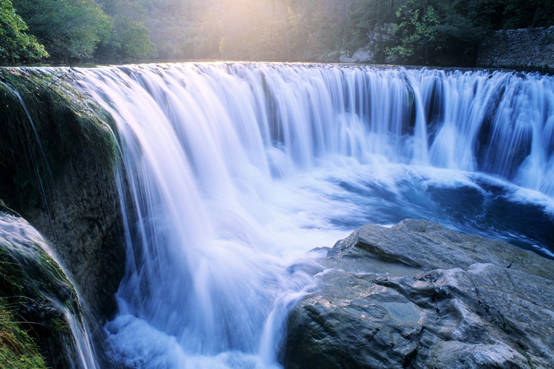 cascade eau pierres rivière