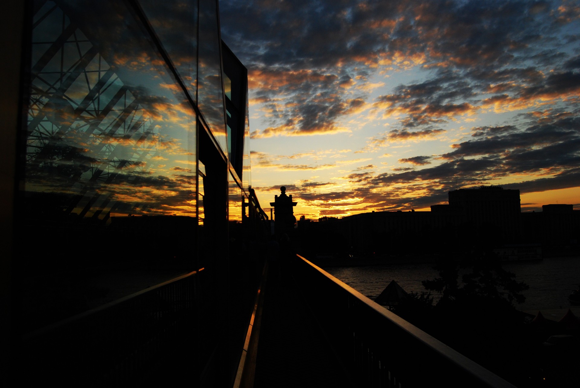 coucher de soleil soir pont