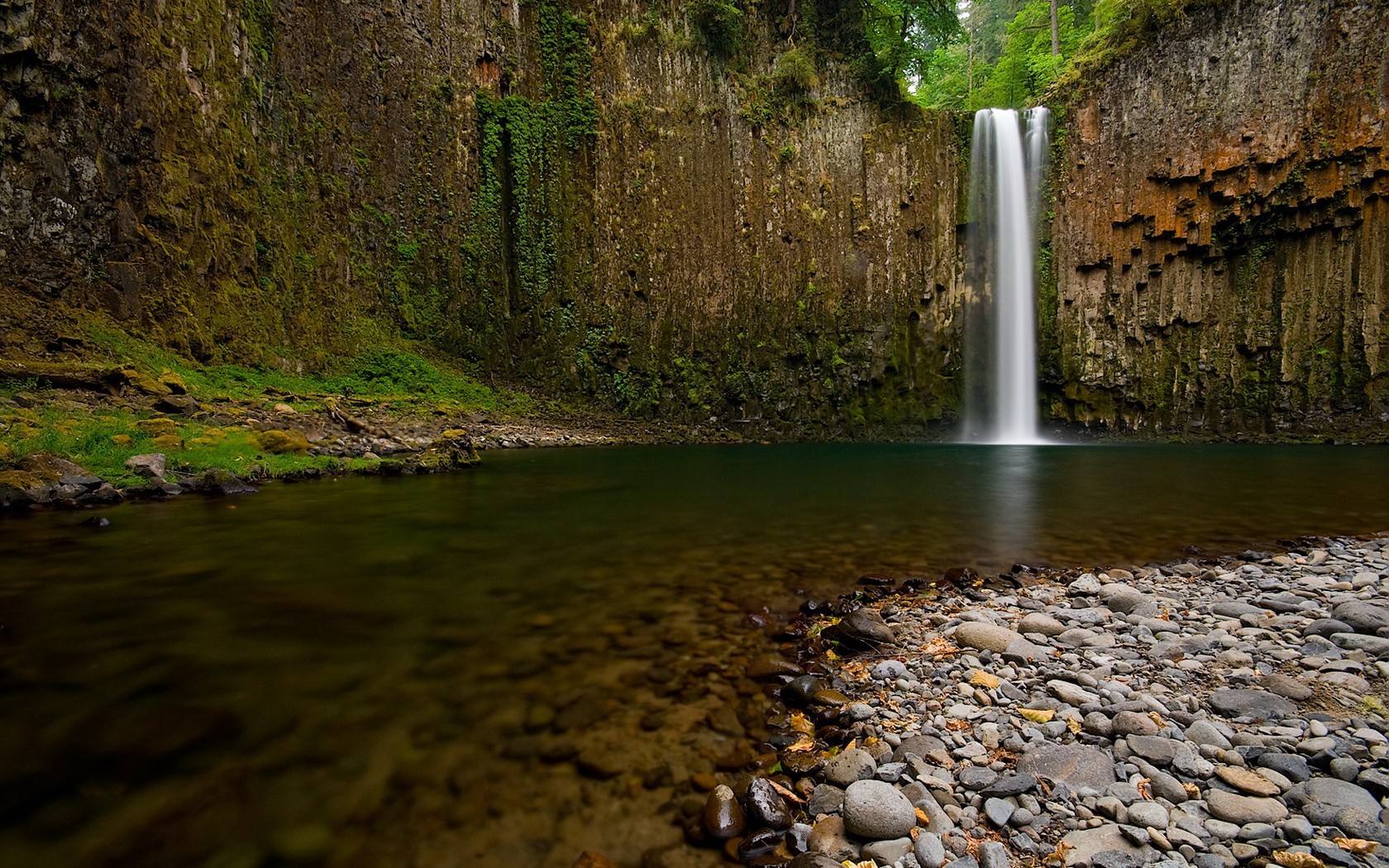 wasserfall steine fluss