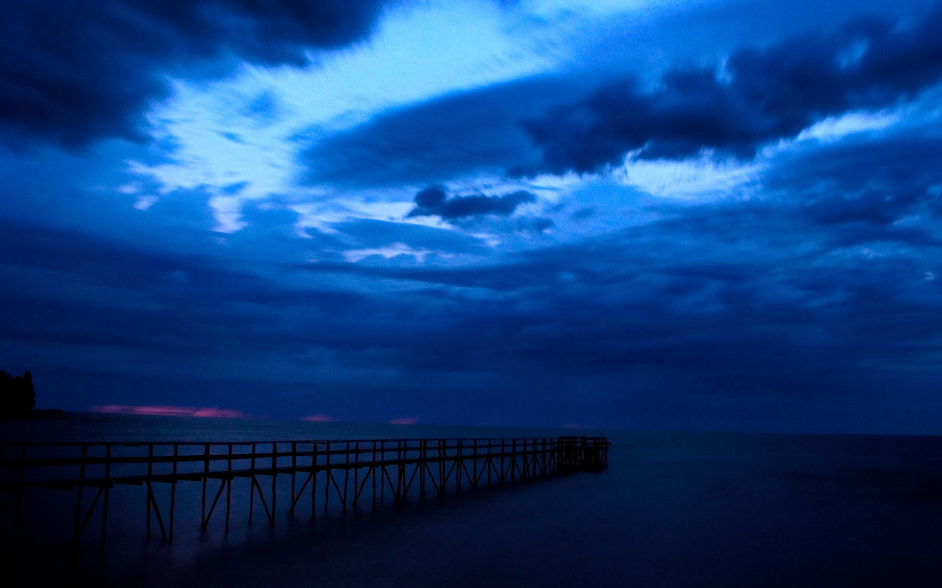 mare cielo blu