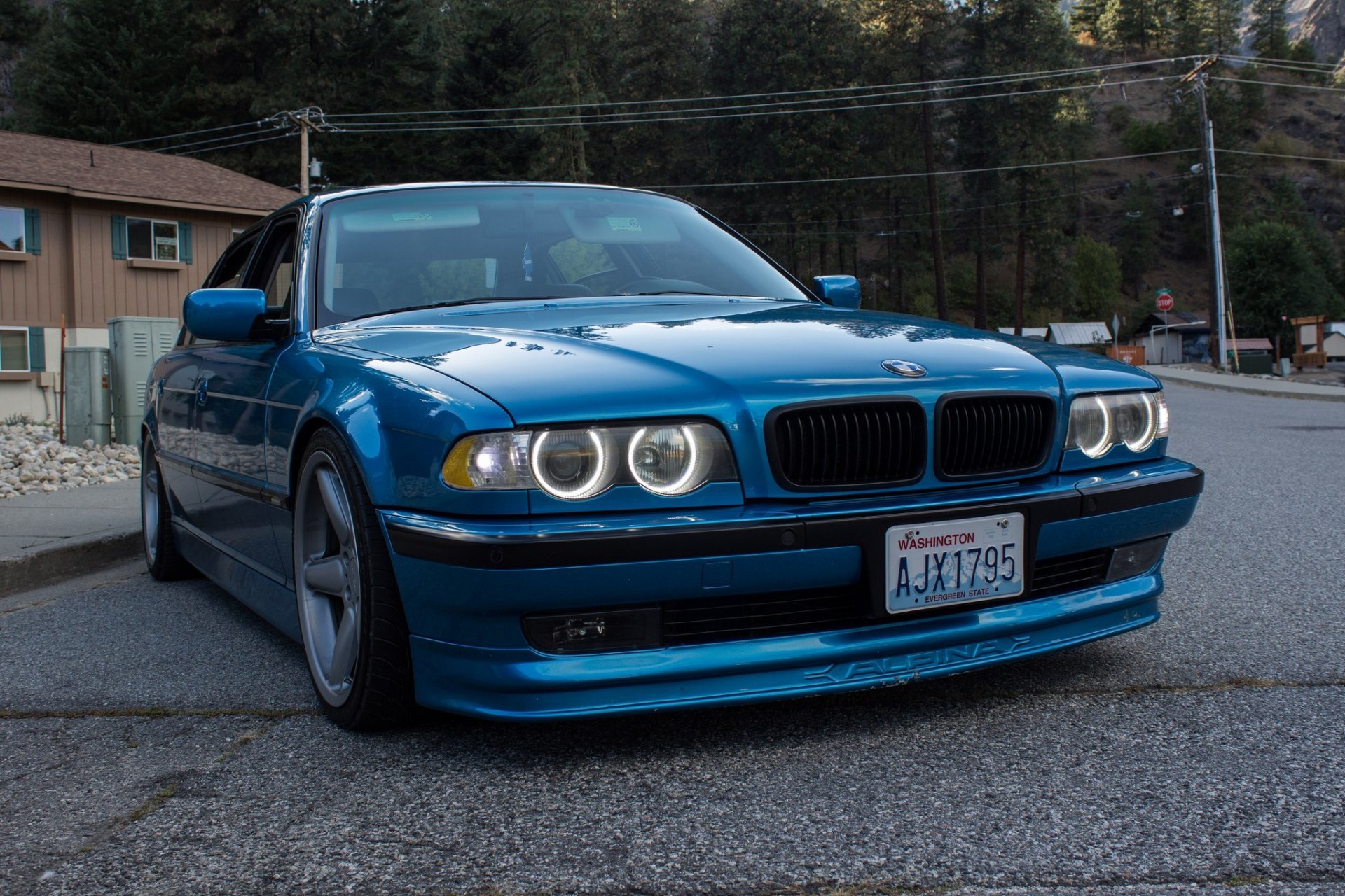 bmw e38 7series blue