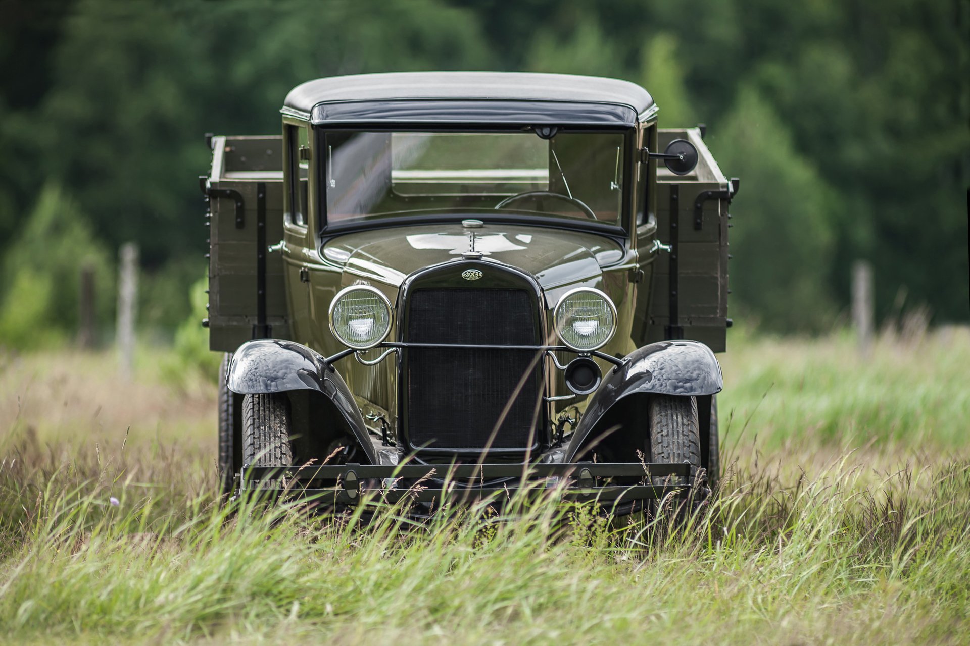 gaz-aa semitorka legendario soviético carga ejército automóvil elevado terreno fórmula 4x2 max velocidad 70 km. hora. motores de guerra internacional reunión militar maquinaria segunda guerra mundial ww2 privado colección retro