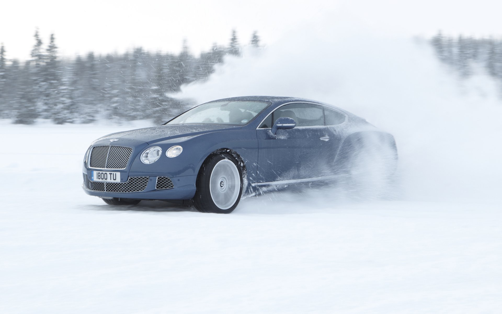 bentley continental gt bentley continental gt supersamochód przód śnieg splash skid drift