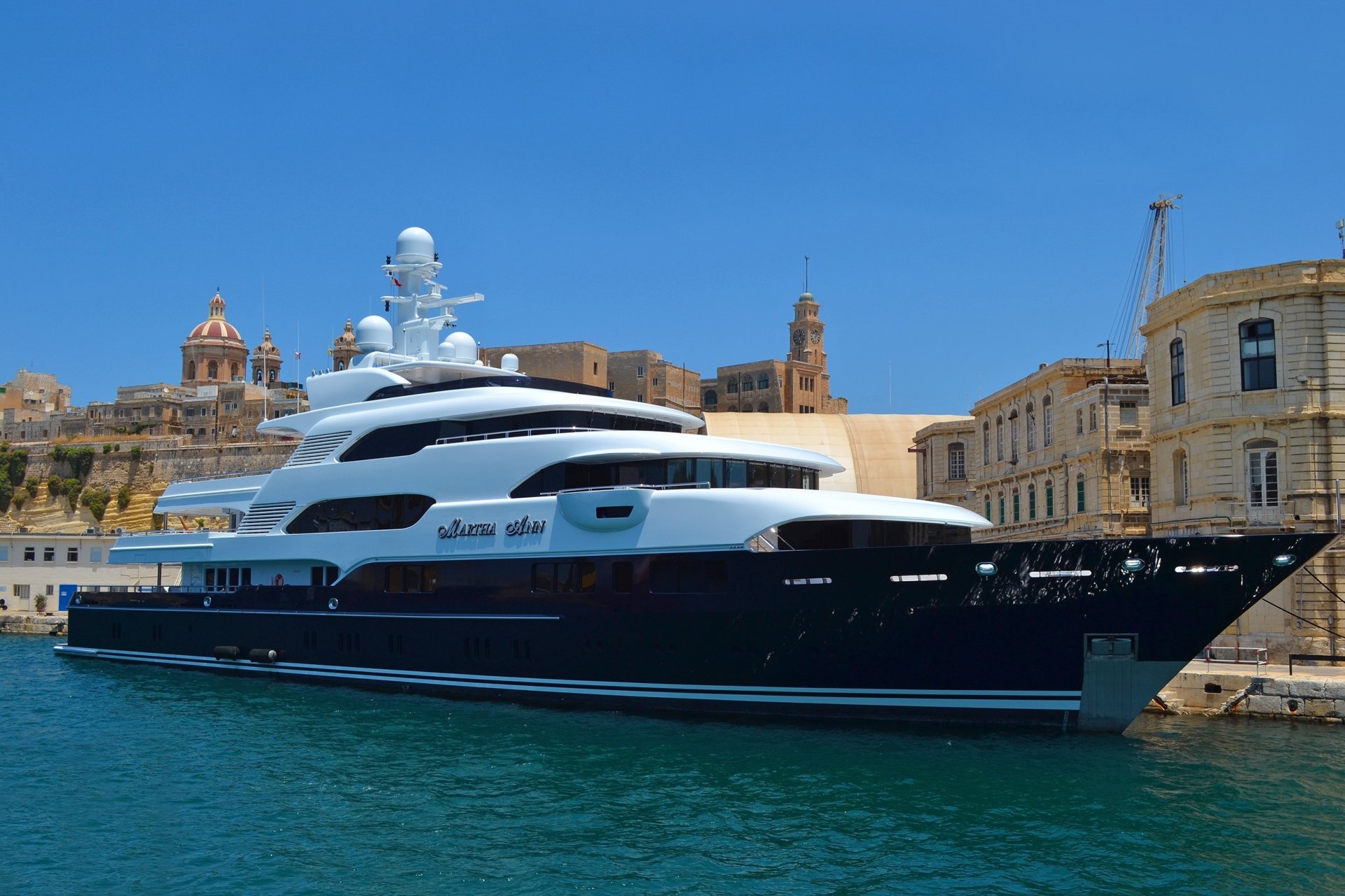 stadt himmel gebäude hafen yachthafen liegeplatz technik yacht schiff martha en meer wasser reflexionen blendung dock martha ann reflexionen