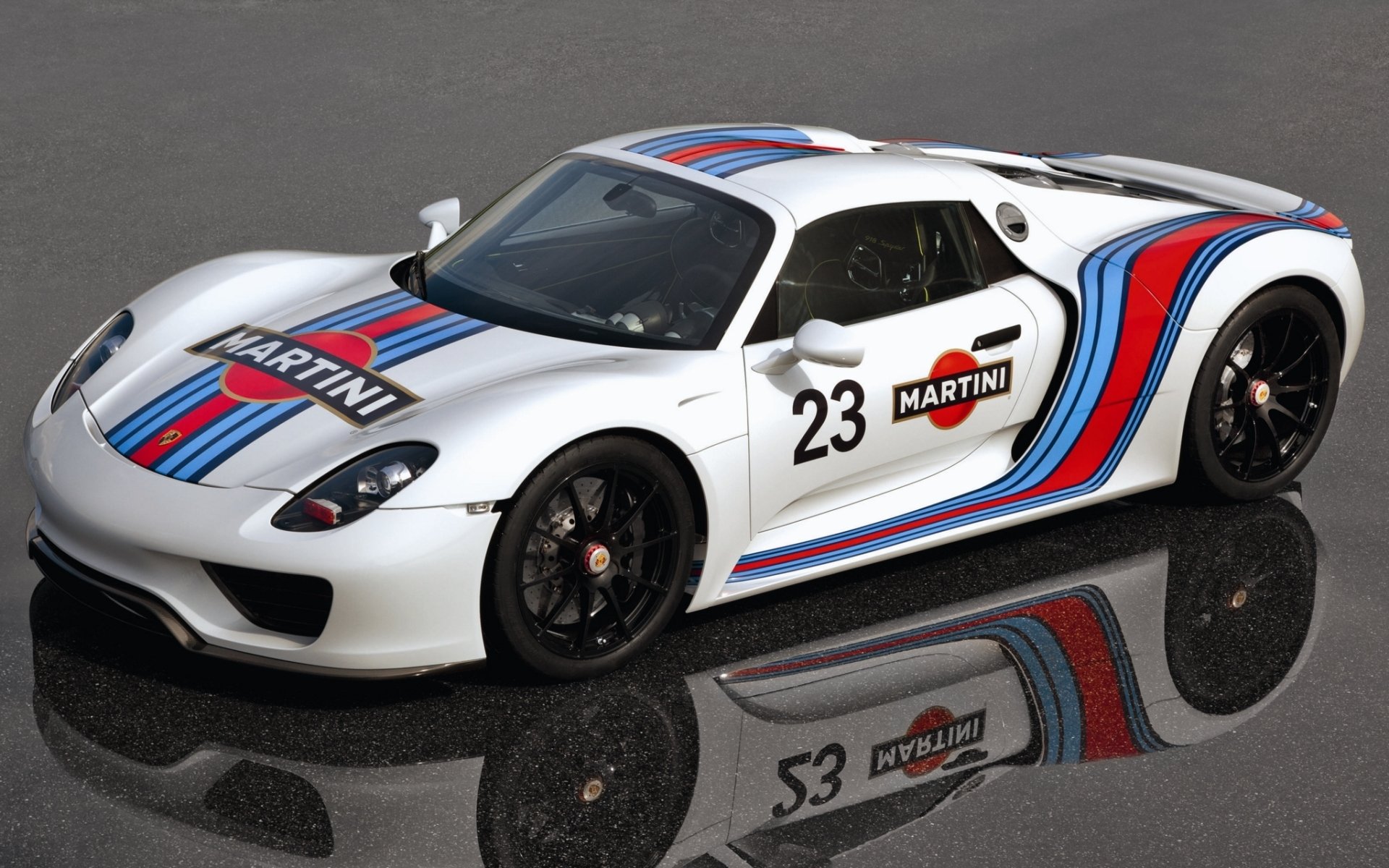 porsche spyder prototipo martini porsche araña superdeportivo frente blanco reflexión