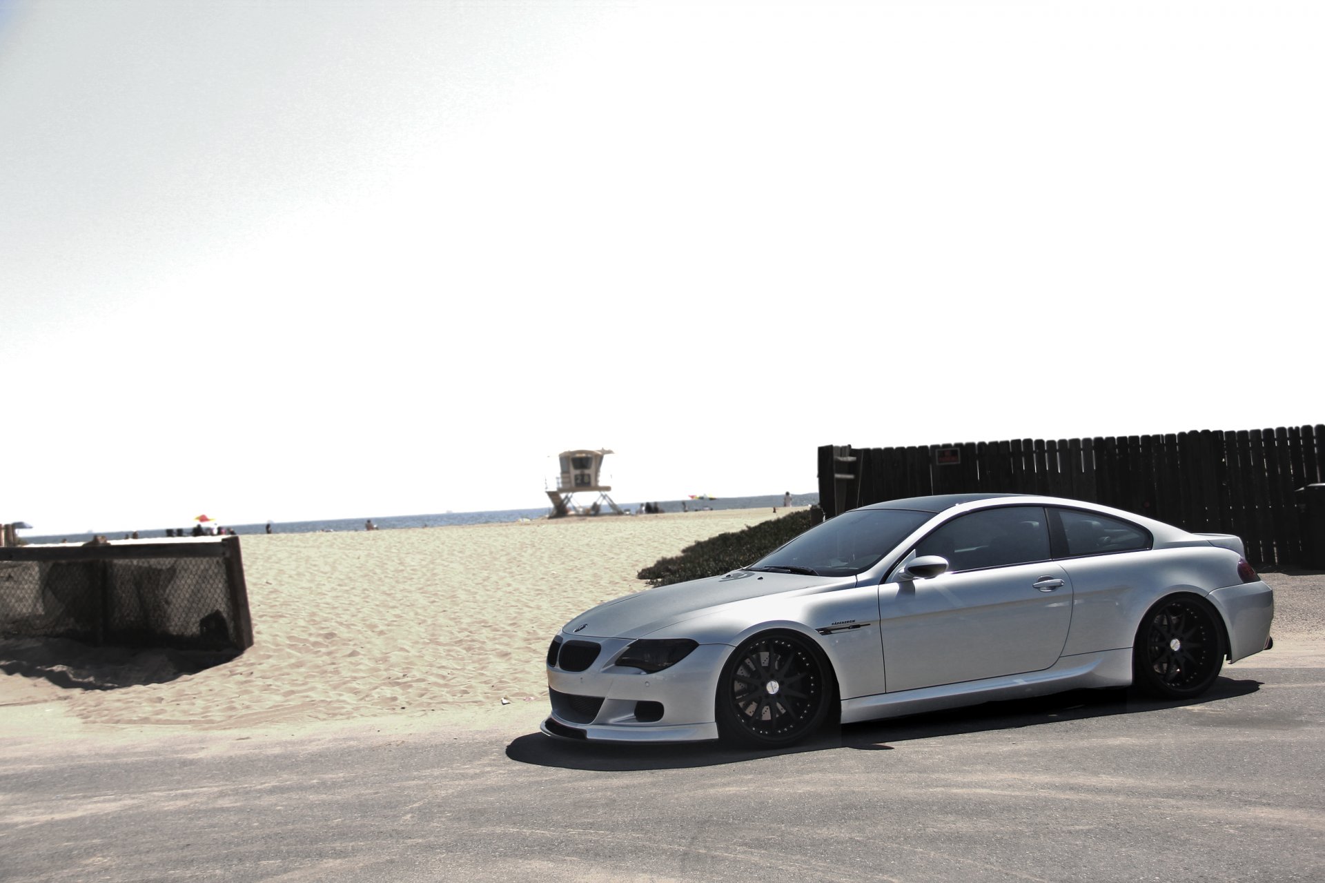 bmw m6 e63 silber bmw silber schwarze felgen schatten strand himmel