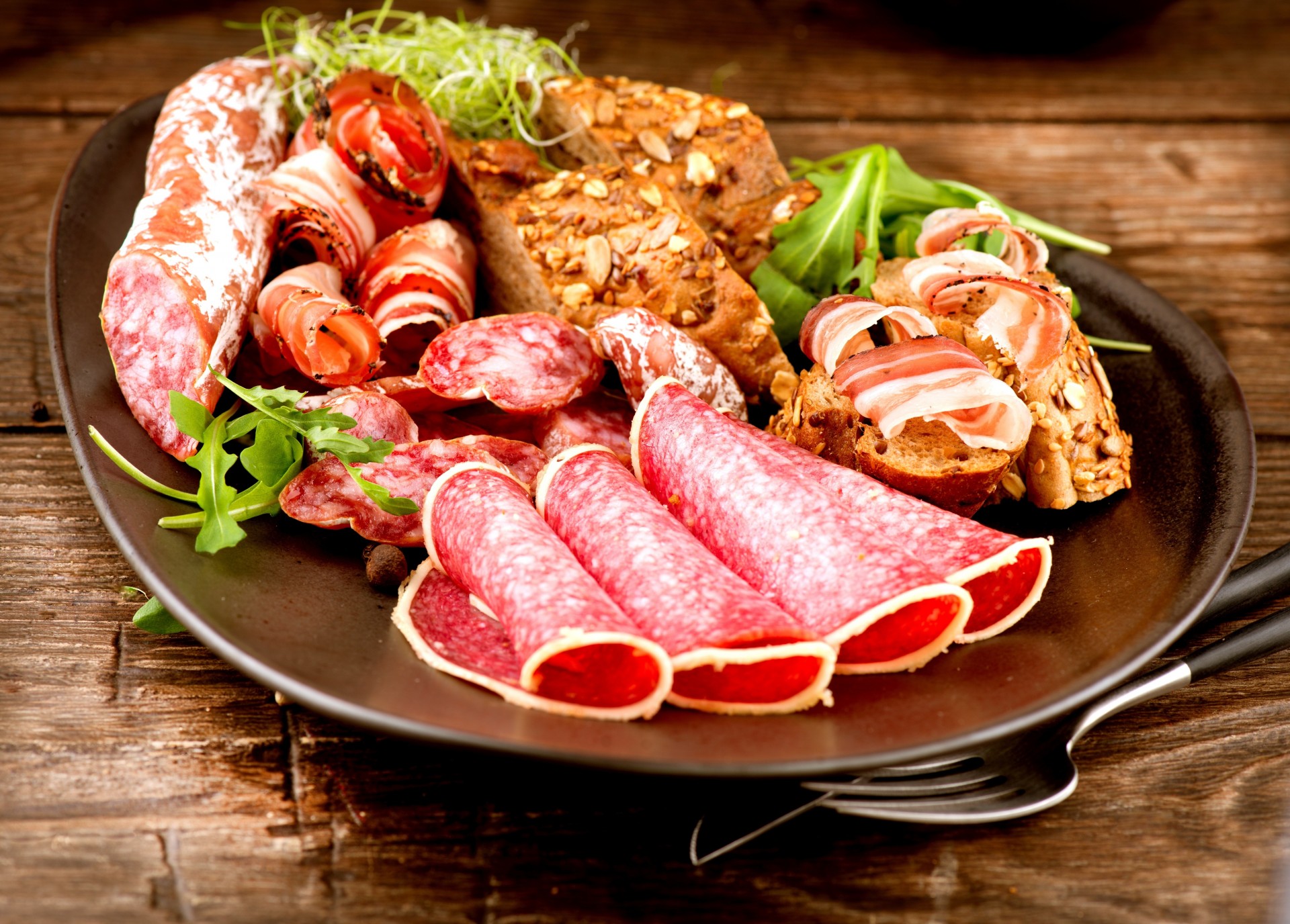 ausages food bread plate meat ham