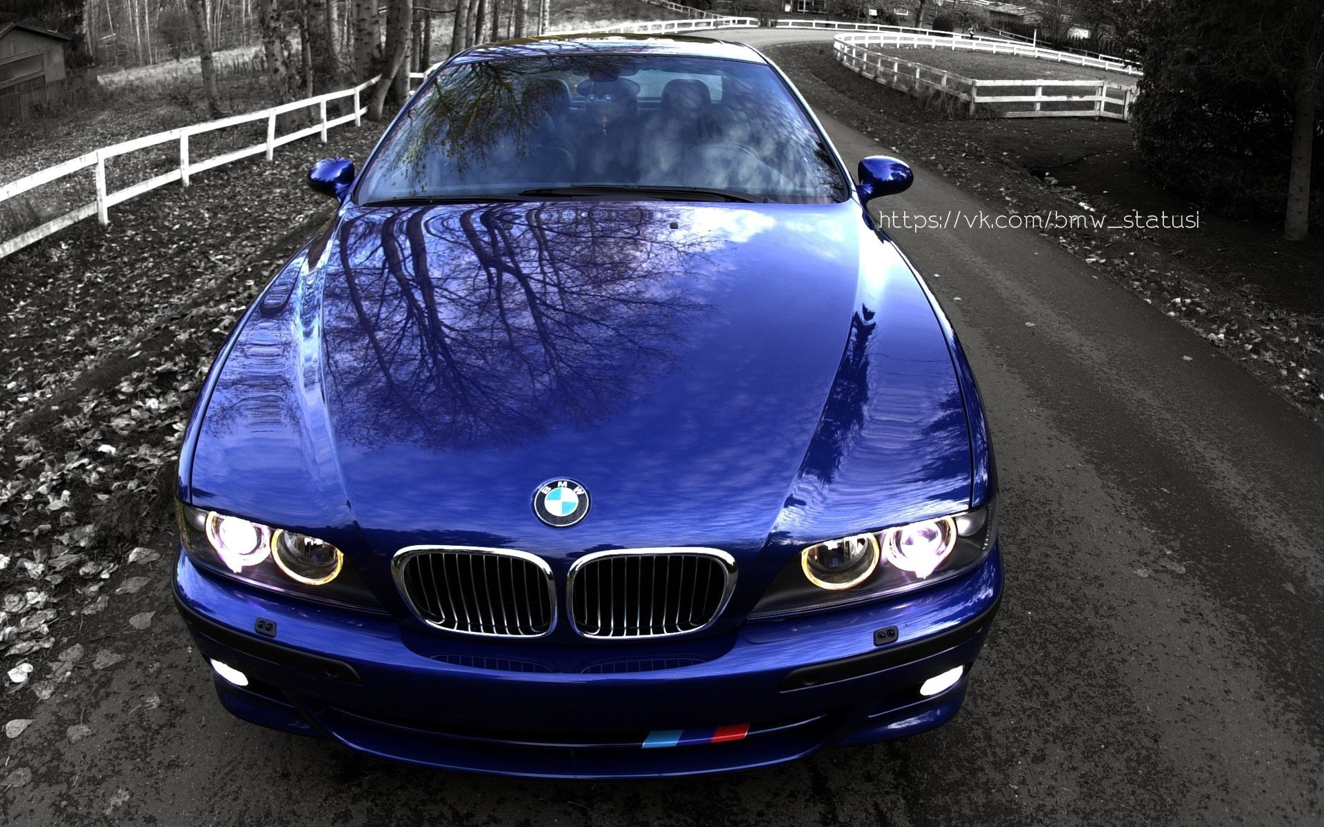 bmw e39 m5 sedan blue light