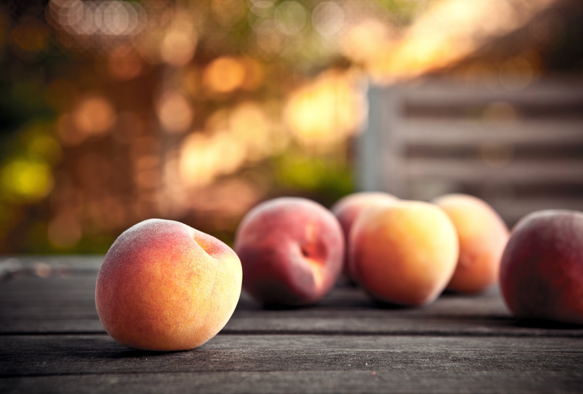 mûrs table repas pêches faits saillants fruits