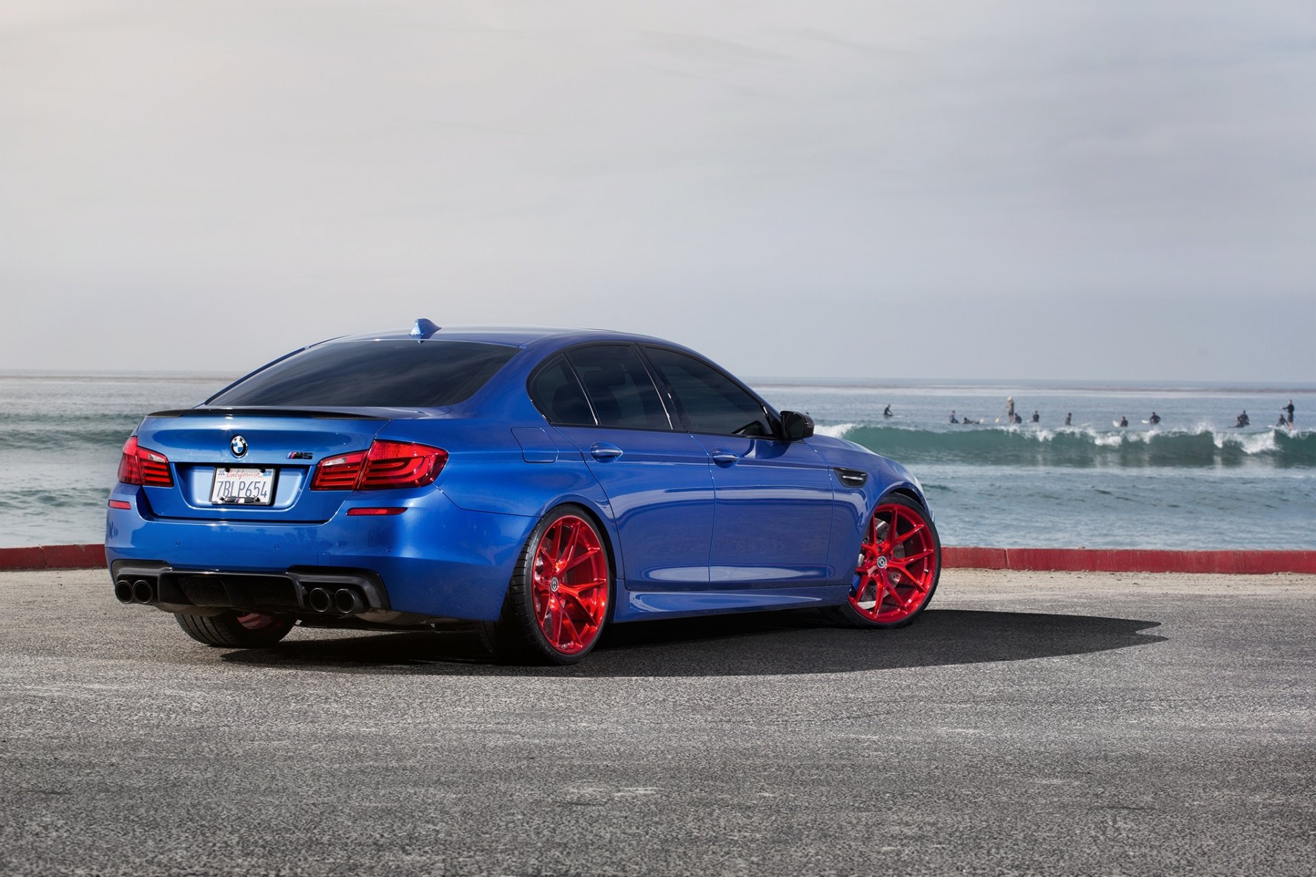 bmw m5 f10 monte-carlo-blau bmw blau rückseite schatten reflexion