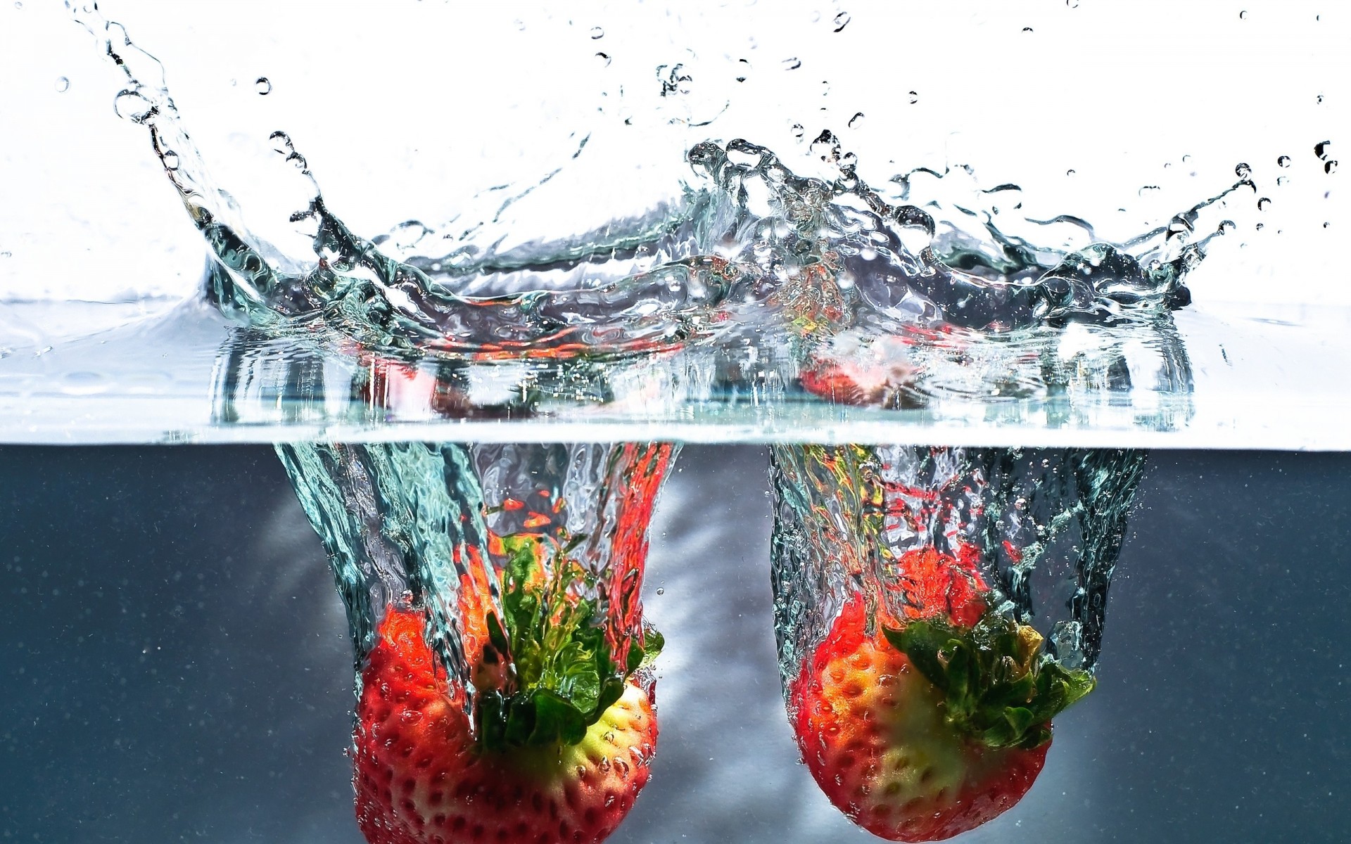 erdbeeren flecken dose wasser