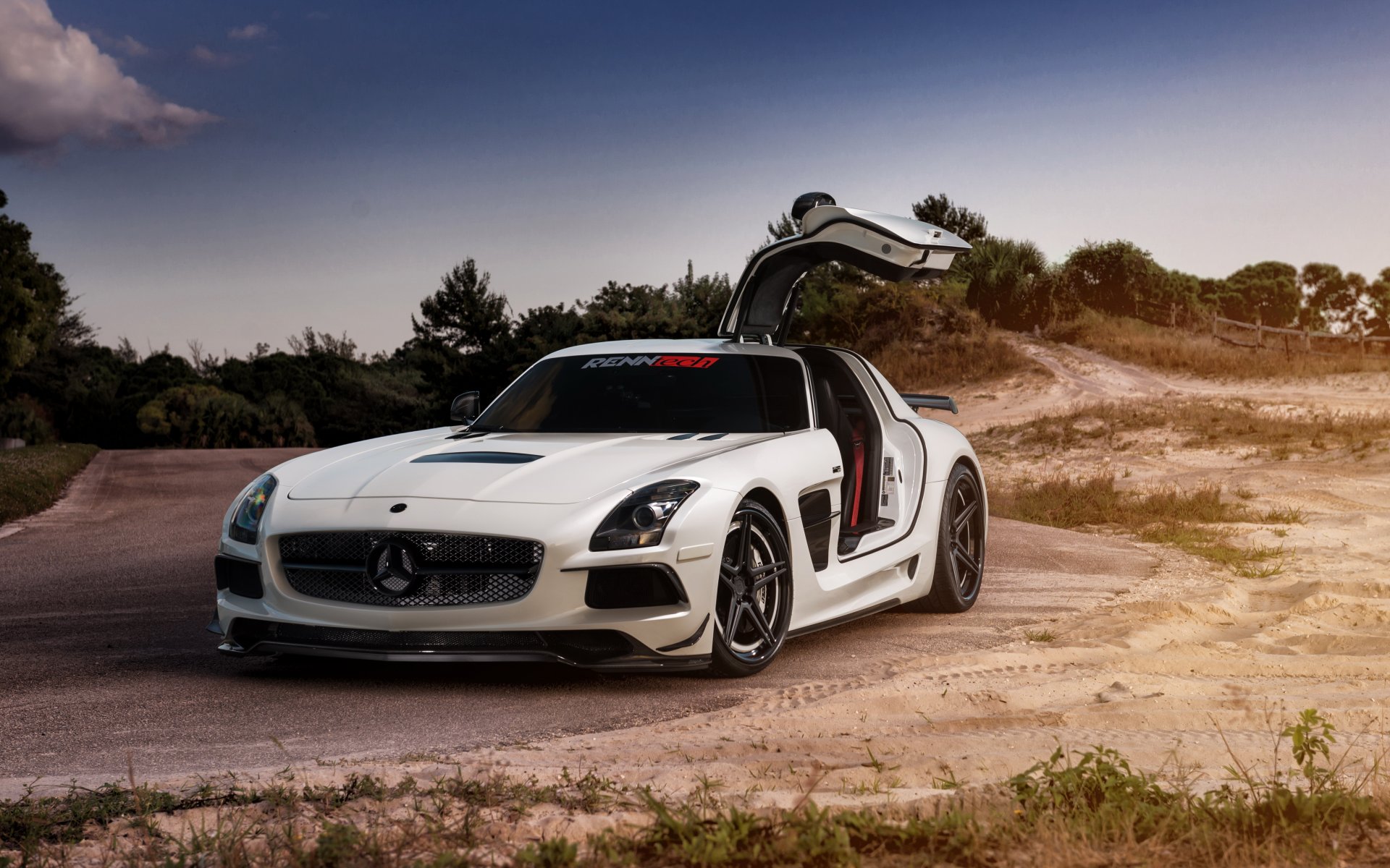 mercedes sls black series renntech тюнинг автомобиль мерседес автообои уильям стерн