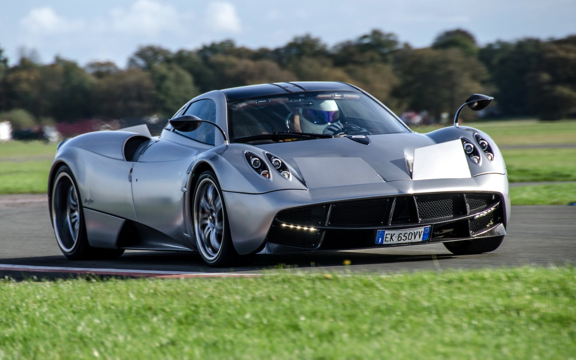 pagani huayra pagani huayra supercar avant piste de course stig stig