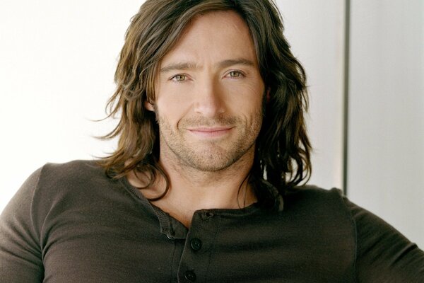 Schauspieler Hugh Jackman mit langen Haaren