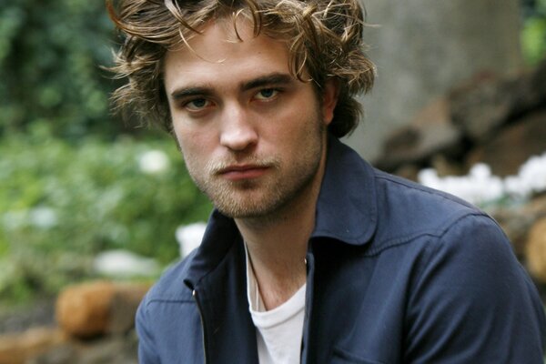 Le regard de l acteur Robert Pattinson