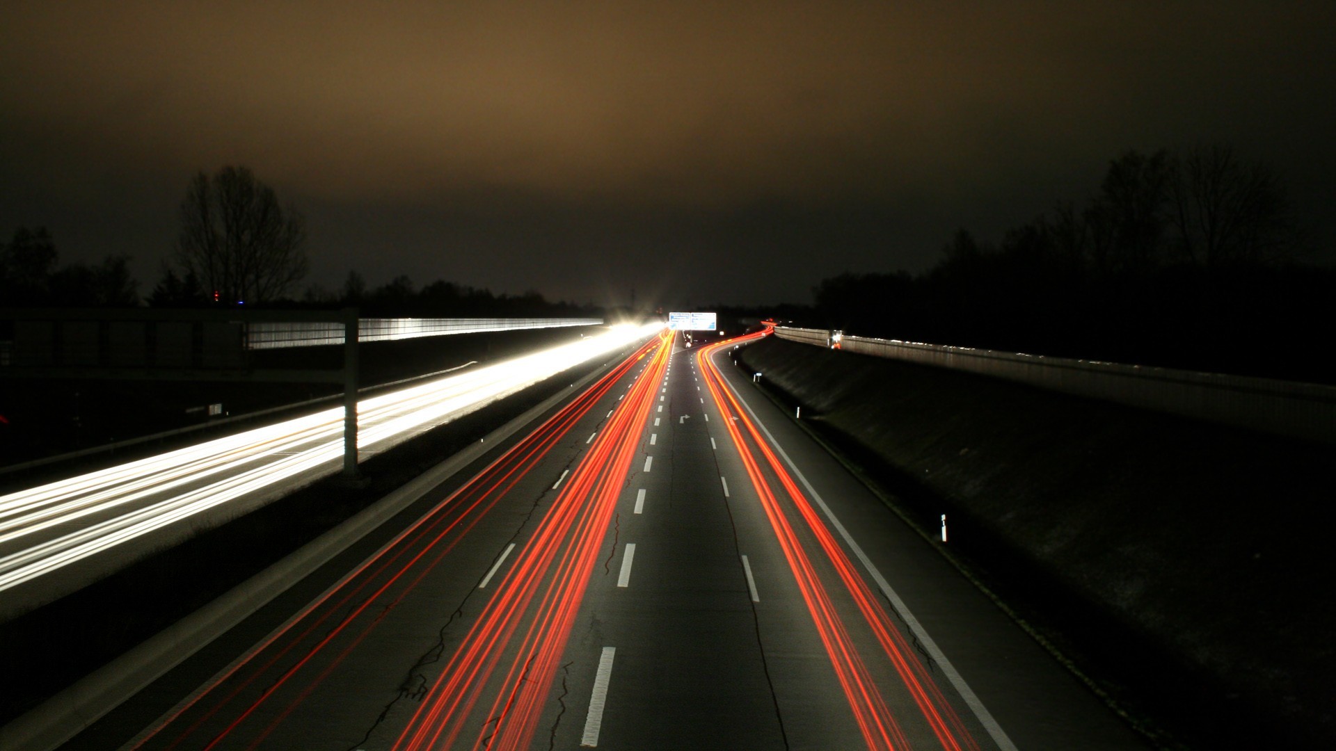 autoroute lumières nuit