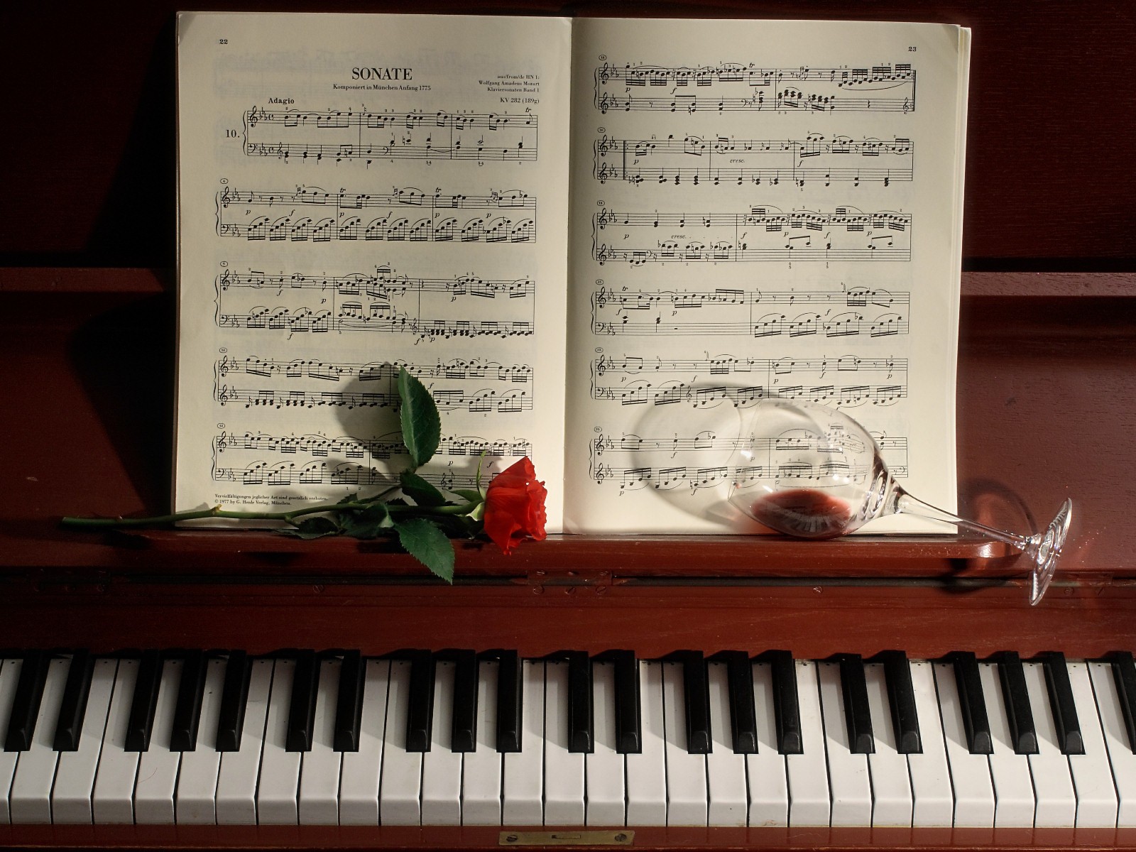 piano music roses gla