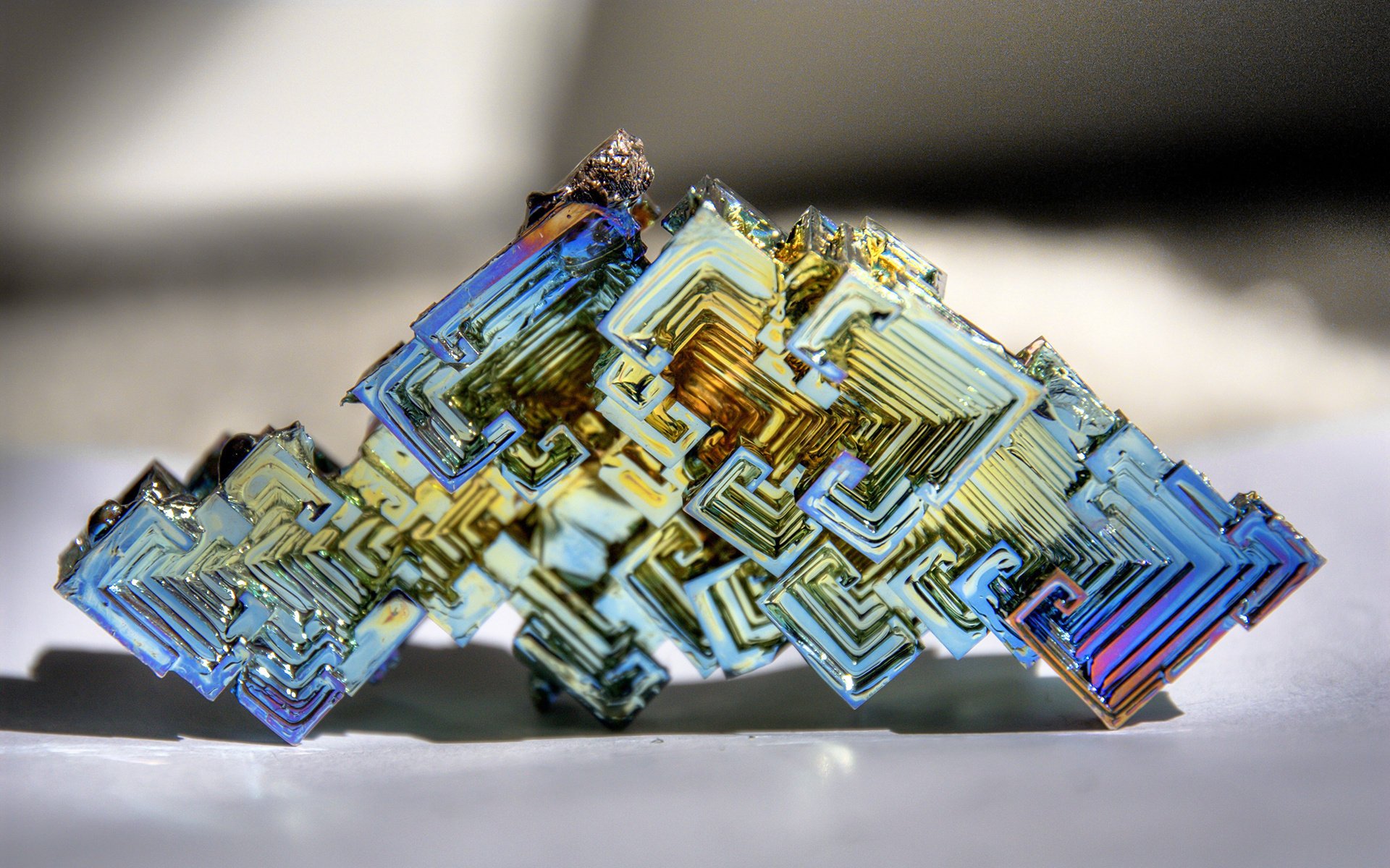 bismuth cristal métal