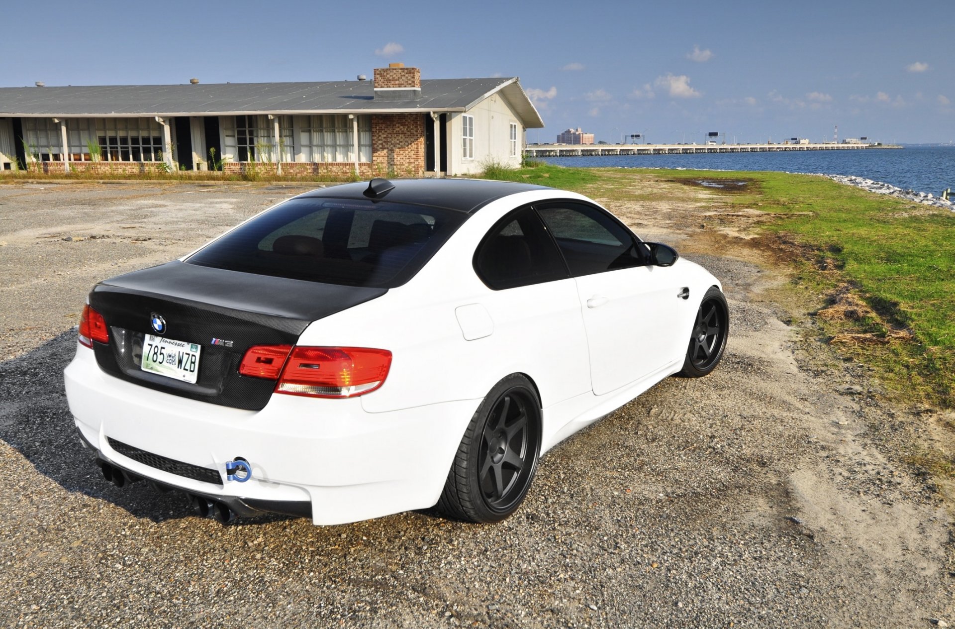 bmw m3 e92 white bmw coupe rear view carbon fiber trunk lid