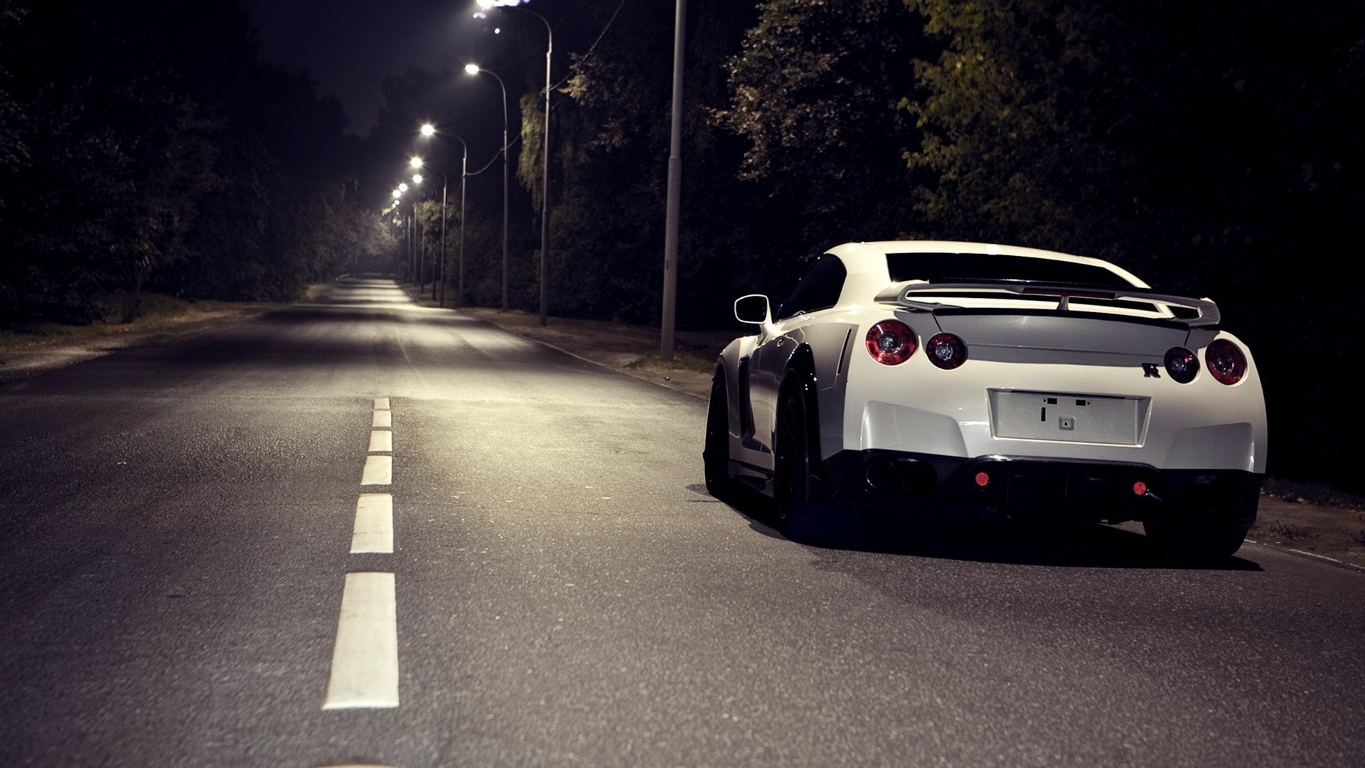 nissan nissan gtr r35 white car car road night empty road light